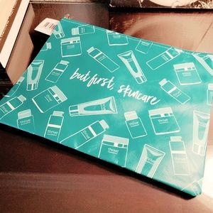 Thrive Causemetics large make-up bag